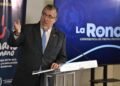 Presidente de Guatemala dice que programa Mano a Mano benefició a más de 87 mil hogares; también descarta atentados contra policías