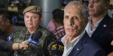 Presidente de Honduras anuncia remodelación de 15 hospitales públicos y nuevo Call Center para pacientes