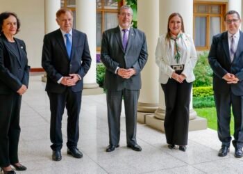 Presidentes de los poderes del Estado de Guatemala acuerdan coordinación para fortalecer instituciones y combatir la corrupción