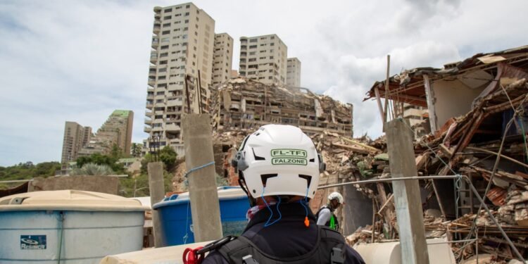 Muertos por el doble terremoto en Venezuela suben a 1,719 mientras continúan las labores de rescate