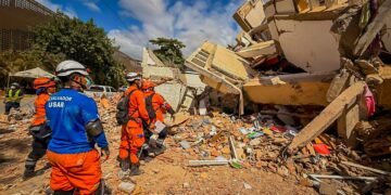 El Salvador se convierte en el segundo país con más socorristas en Venezuela y mantiene operaciones de rescate
