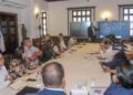 Gobierno de Honduras dice que aumento salarial docente está garantizado en medio de paros en escuelas