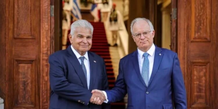 Presidentes de Panamá y Grecia destacan cooperación marítima y defensa del comercio internacional