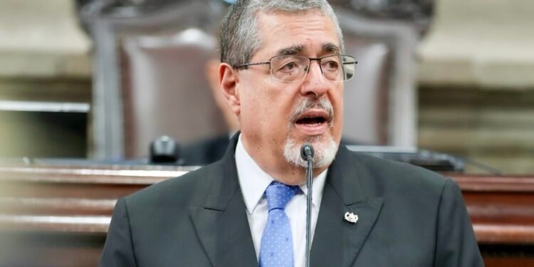 Presidente Arévalo afirma que ley antilavado representa un duro golpe al narcotráfico y al crimen organizado en Guatemala