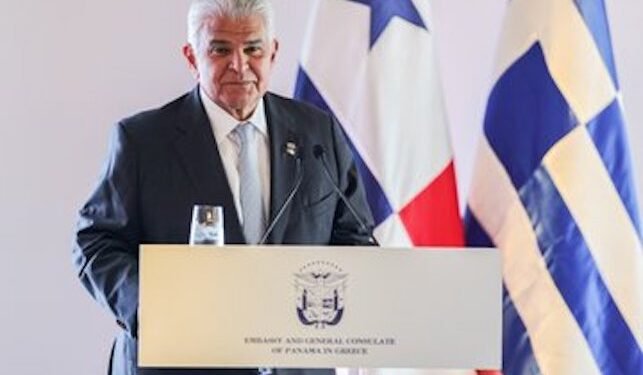 Mandatario de Panamá promueve el Registro de Naves ante armadores griegos para fortalecer la bandera marítima