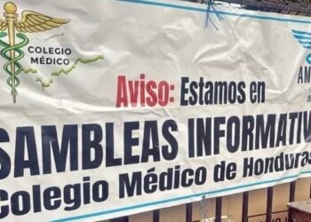 Médicos hondureños seguirán con protestas y miles de pacientes enfrentan retrasos en la atención sanitaria