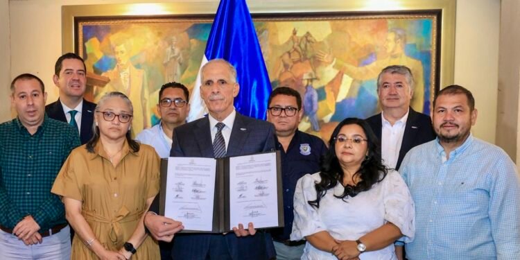 Gobierno de Honduras acuerda pagos y diálogo con maestros y médicos para resolver conflictos laborales