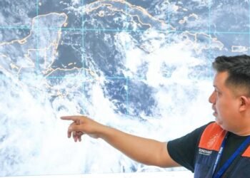 Lluvias en Guatemala y Honduras aumentan por depresión tropical y autoridades activan medidas de emergencia