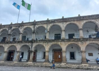 Antigua Guatemala prohíbe desfiles LGBT en espacios públicos y genera debate entre ciudadanos