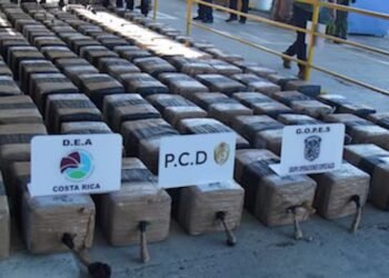 Presidente de Colombia afirma que Costa Rica es utilizada como plataforma para enviar cocaína hacia EE UU