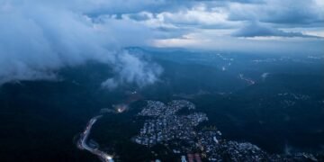 El Salvador declara alerta verde por lluvias y baja presión