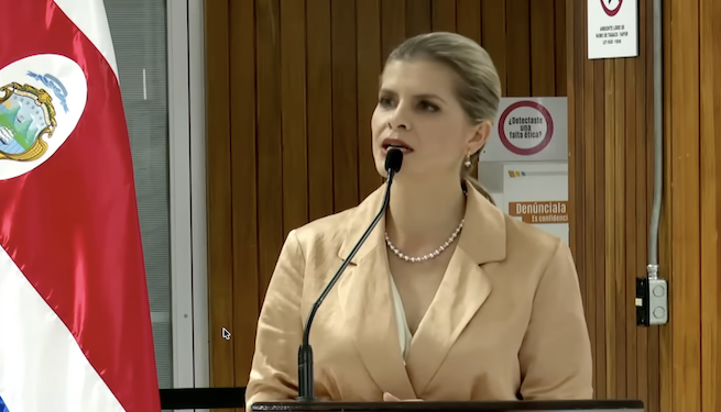 La presidenta de Costa Rica someterá a su gabinete a pruebas de polígrafo
