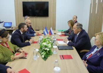 Los dictadores de Nicaragua mandan a su hijo a fortalecer las relaciones con la Rusia de Putin