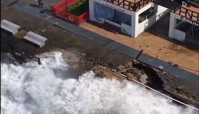 Fuerte oleaje causa inundaciones y daños en costas centroamericanas 