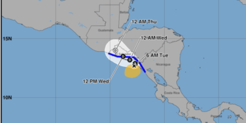 Tormenta Cristina trae fuertes lluvias, oleaje y riesgo de inundaciones en Centroamérica