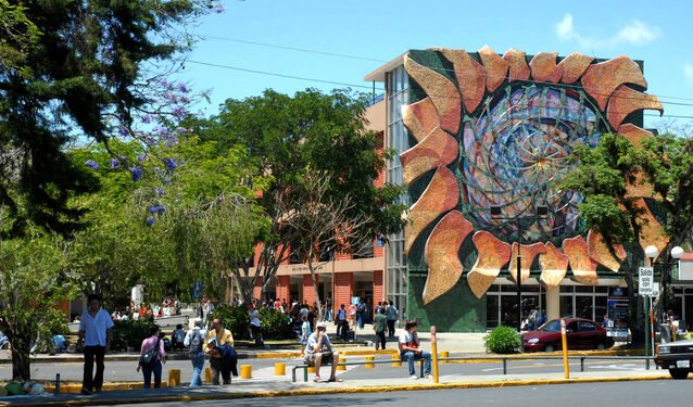 Siete universidades centroamericanas destacan en ranking mundial QS 2027