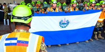 El Salvador envía contingente humanitario a Venezuela para apoyar labores de búsqueda y rescate