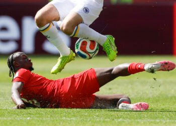 A Canadá se le atora el gol ante Bosnia y Herzegovina y empatan 1-1