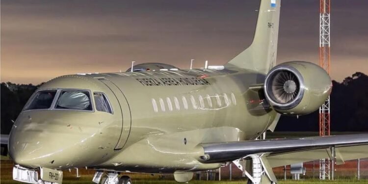 Honduras busca recuperar hasta $29 millones con la venta del avión presidencial en una subasta internacional