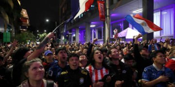 Presidente de Paraguay decreta feriado para celebrar la clasificación de su selección a octavos de final