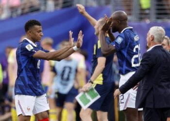 Mbappé ajusticia a Suecia y lleva a Francia a octavos para enfrentar a Paraguay