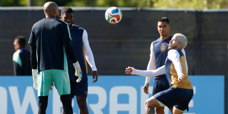 La Marea Roja de Panamá busca su primera victoria mundialista contra Ghana
