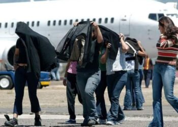Hallan inconsistencias en bono para migrantes hondureños retornados y piden auditoría forense