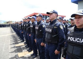 Presidenta de Costa Rica destituye a siete directores policiales por no aprobar la prueba del polígrafo