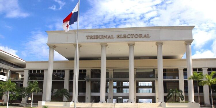 El 51 % de los panameños está afiliado a partidos políticos hasta junio de 2026, según el Tribunal Electoral