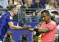 Didier Deschamps cuestiona al árbitro salvadoreño Iván Barton tras el desastre de Francia ante España