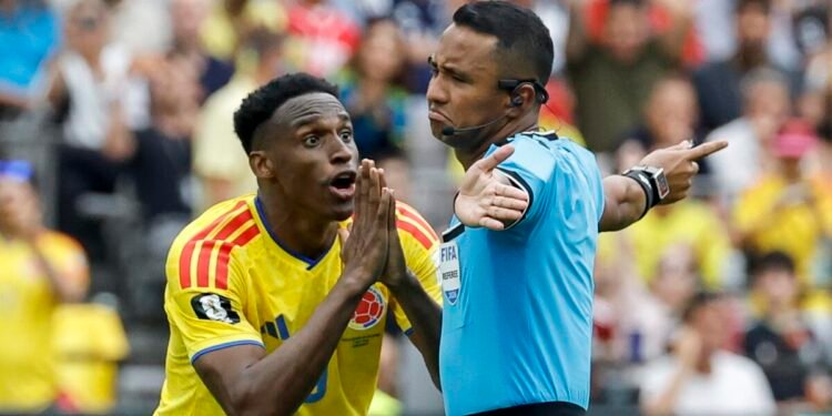 El árbitro salvadoreño Iván Barton dirigirá la semifinal del Mundial 2026 entre Francia y España