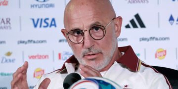 Seleccionador de España elogia a Francia pero matiza que solo piensa en Bélgica