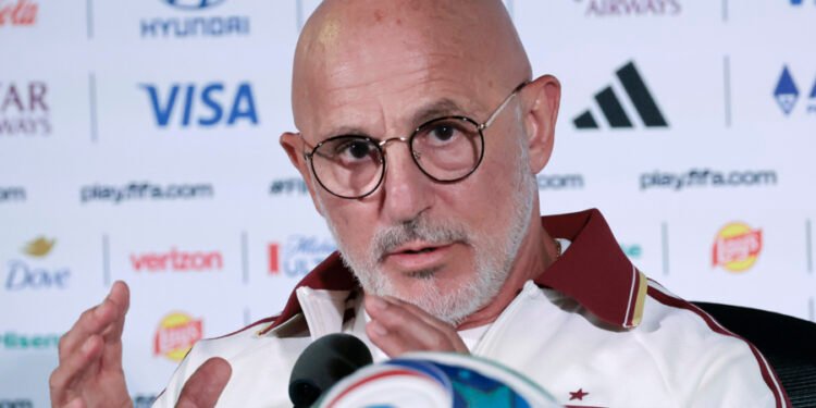 Seleccionador de España elogia a Francia pero matiza que solo piensa en Bélgica