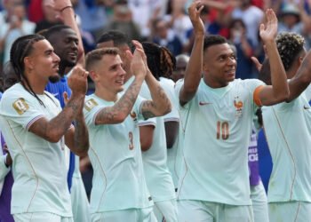 Francia anula a Marruecos y avanza a semifinales