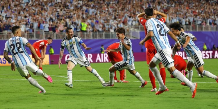 Argentina sufre ante Suiza, pero avanza y jugará contra Inglaterra en semifinales