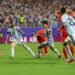 Argentina sufre ante Suiza, pero avanza y jugará contra Inglaterra en semifinales
