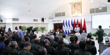 Dictador Daniel Ortega ofrece siete años más en sus cargos a jefes policiales y militares