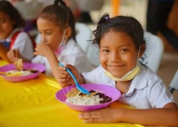EE UU apoyará la alimentación de 96,000 estudiantes en Honduras con una inversión de $40 millones