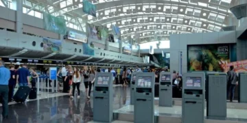 Presidenta de Costa Rica ordena el reinstalo de la Policía de Control de Drogas en aeropuertos