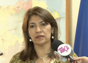 Exministra de Salud de Honduras enfrentará juicio por compra de hospitales móviles durante la pandemia