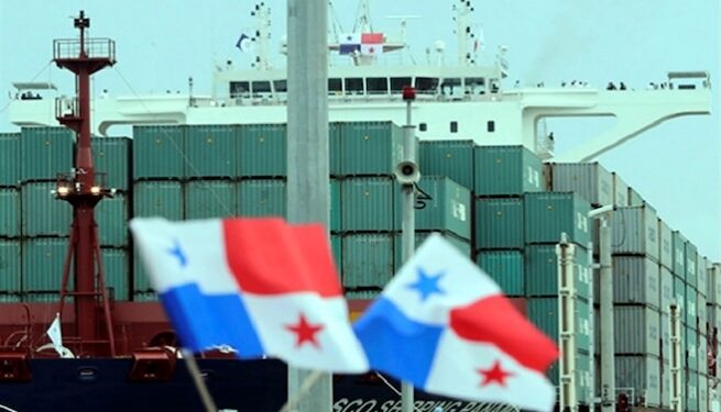 Más de 220 buques abandonan la bandera panameña por el creciente acoso en puertos de China