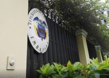 Nuevo gobierno colombiano cerrará embajadas en Cuba y Nicaragua a partir de agosto