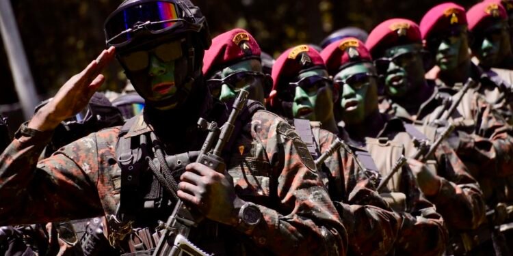 Guatemala recibe armamento de EE UU tras 47 años de restricciones y acelera la modernización de su Ejército