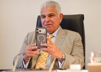 Panamá y Perú buscan fortalecer tratado comercial tras conversación entre Mulino y Keiko Fujimori