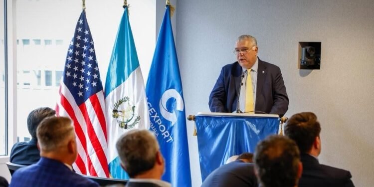 La principal gremial empresarial de Guatemala pide fortalecer relación comercial con EE UU y avanzar en plan de etanol