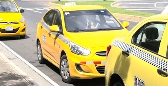Panamá busca la modernización del servicio de taxis con una aplicación que mostrará la tarifa antes del viaje