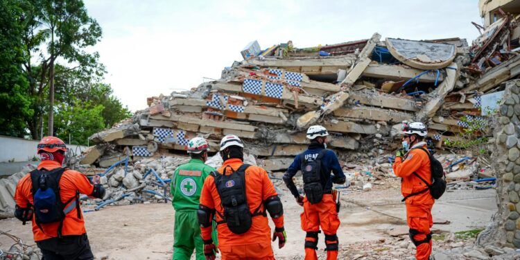 Crematorios en Venezuela operan las 24 horas tras los terremotos que dejan 4,118 muertos