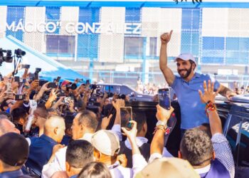 Nayib Bukele busca la candidatura presidencial para 2027 en las primarias del partido oficialista