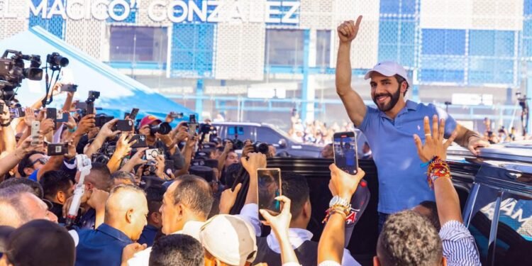 Nayib Bukele busca la candidatura presidencial para 2027 en las primarias del partido oficialista