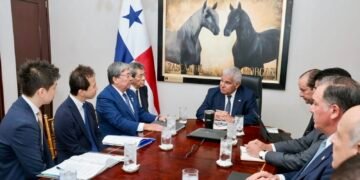 Mulino busca ampliar cooperación marítima entre Panamá y Japón con apoyo del sector naviero